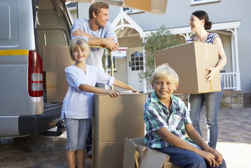 Local moving team handling flats and period homes in Dulwich